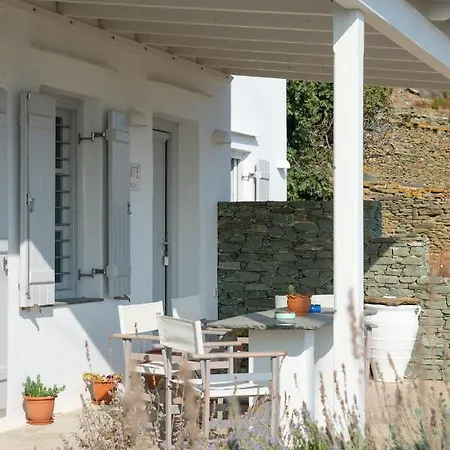 Grey House Exámbela