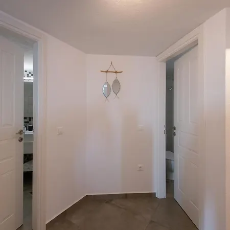 Dom wakacyjny Grey House