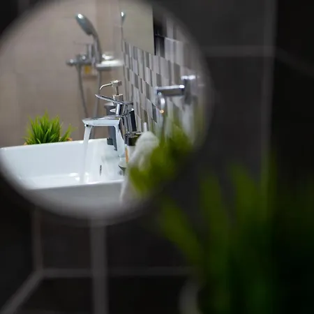 Dom wakacyjny Grey House Exámbela