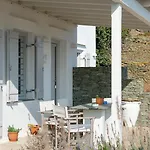 Grey House Exámbela