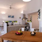 Ferienhaus Grey House Exámbela