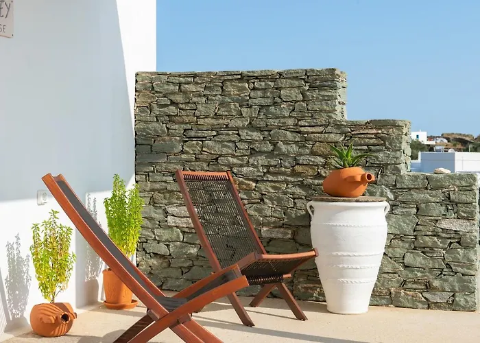 Grey House בית נופש Exámbela